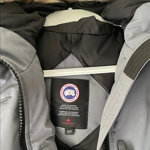 Canada Goose women’s parka size XS